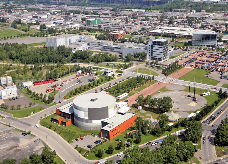 Photo Helico c 2010 Cirque du Soleil